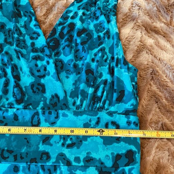 EUC Coldwater Creek dress size P4 Teal abstract design, v neck, sleeveless - Picture 5 of 6